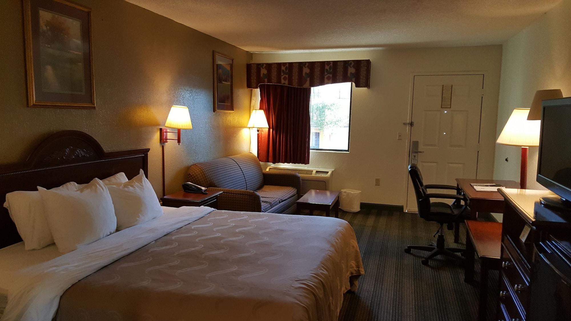 Quality Mobile West Mobile Al Hotel 2*